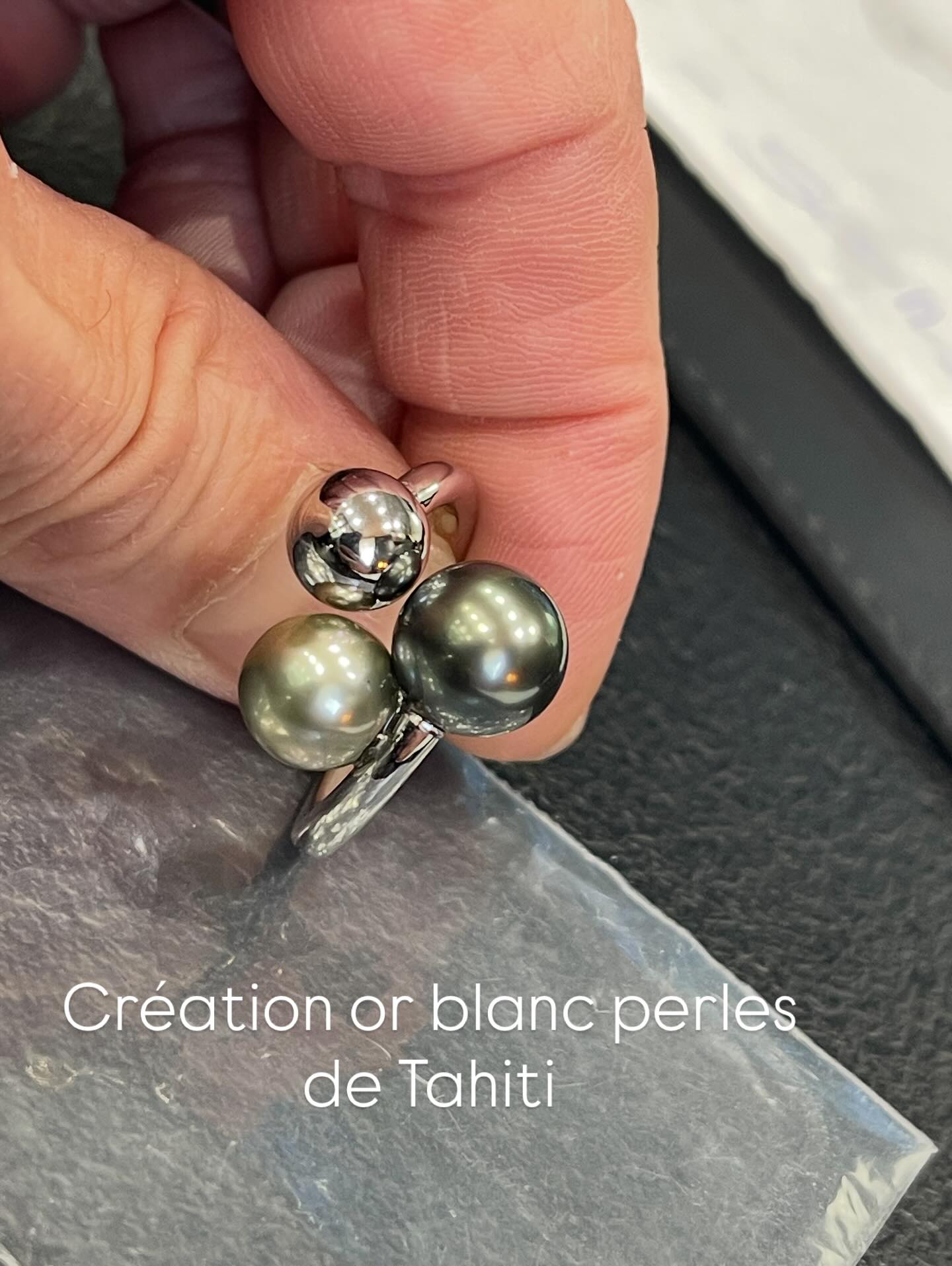 Bague or blanc perles de Tahiti